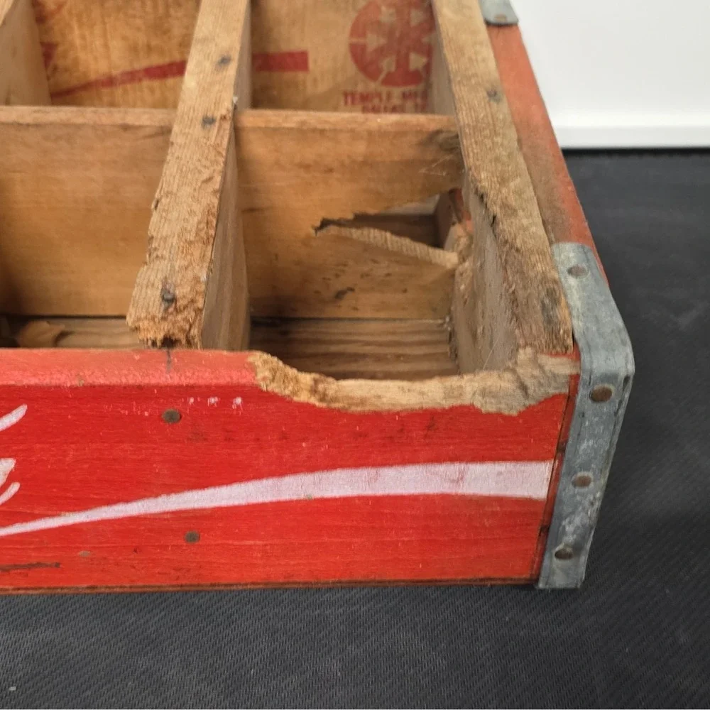 Coca-Cola Wooden Bottle Carrier Crate Caddy w/ Dividers Red Brown Soda